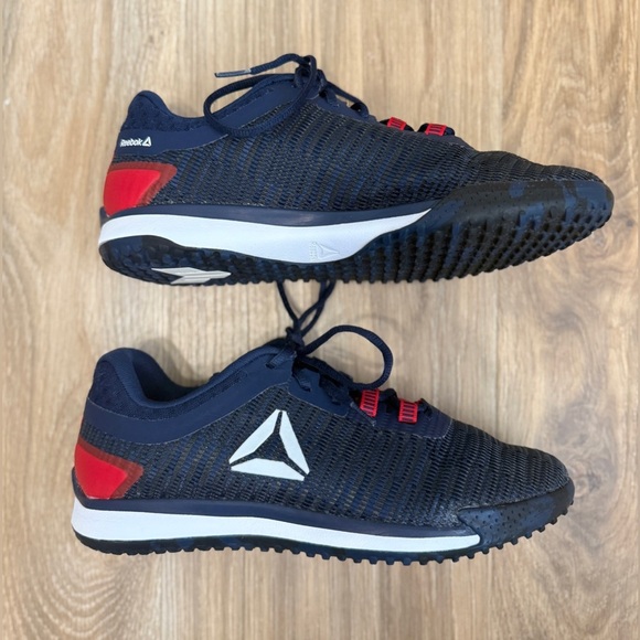 Reebok JJ II Low 2 Watt Navy Red Men Cross Training Shoes Trainers Size 7 - Picture 1 of 6